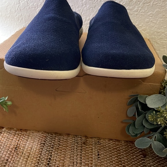 Spenco Orthopedic slip on shoe in a beautiful navy size 12 - Picture 5 of 6